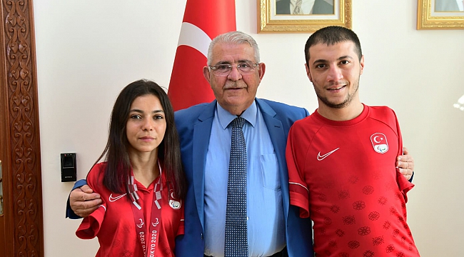 Paralimpik Sporcularımızdan Başkan Mahçiçek'e Ziyaret 