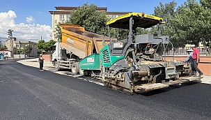 Büyükşehir Erkenez'in Ana Caddesini Asfaltlıyor