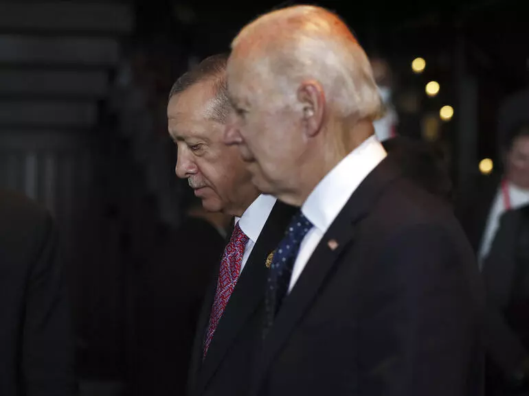 Kritik görüşme komşuda en önemli gündem: 'Erdoğan Biden'a meydan okuyor'.