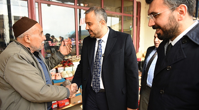 Başkan Adayı Toptaş, Piri Reis Mahallesi'nde Esnaf ve Vatandaşlarla Buluştu