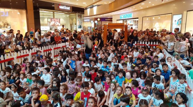 Çocuklar TV Kahramanları Doru ve Karatay'la Tanıştı