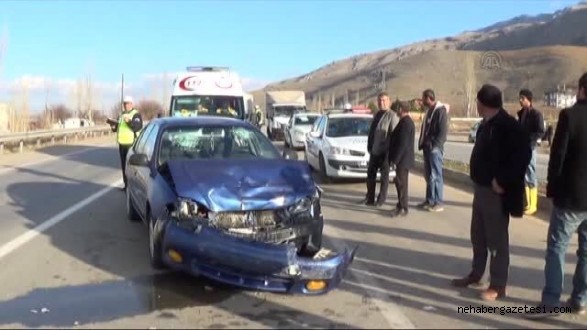 Elbistan'da Trafik Kazası: 2 Yaralı