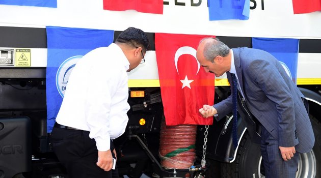 GÜNGÖR'DEN DULKADİROĞLU'NA YOL SÜPÜRME ARACI