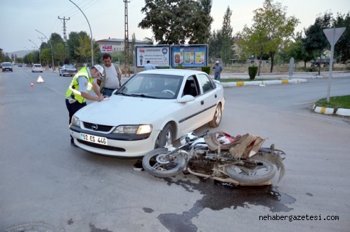 KAHRAMANMARAŞIN ELBİSTAN İLÇESİNDE TRAFİK KAZALARI:1 YARALI