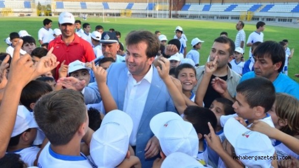 Kahramanmaraş'ta 12. Yaz Spor Okulu Açıldı