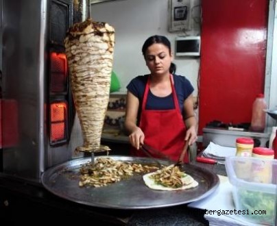 Kahramanmaraş'ta İlk Kadın Döner Ustası