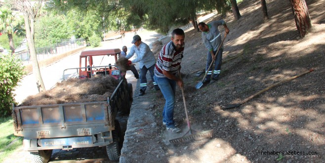 Kale Çevresinde Temizlik Yapıldı