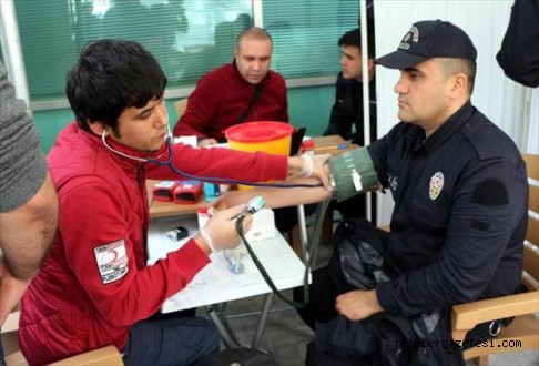 Türk Polis Teşkilatı'nın Kuruluşunun 170'inci Yıl Dönümünde Polisler Kan Bağışladı